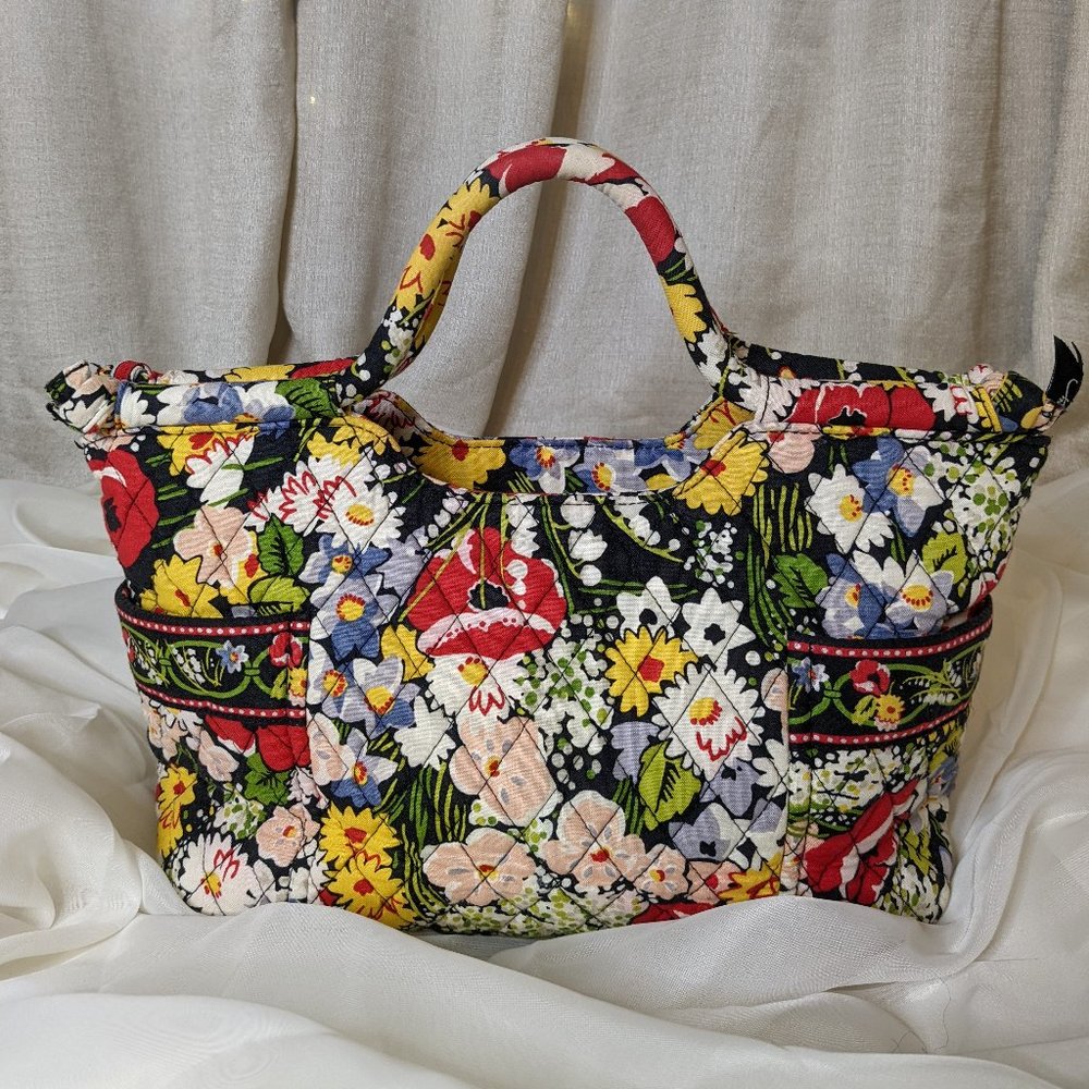 Vera Bradley Gabby Tote in Retired Poppy Fields (Spring 2010)